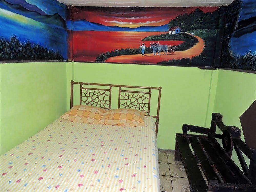 Hostal Del Este Santa Fe San Jose  Luaran gambar